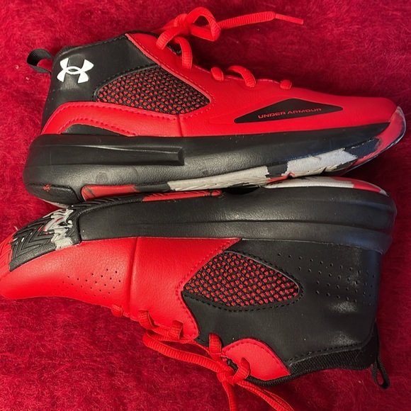 UNDER ARMOUR PS “LOCKDOWN 5” 1pair SNEAKERS COLOR IS RED ROUGE AND BLACK SIZE 3Y - Picture 6 of 8